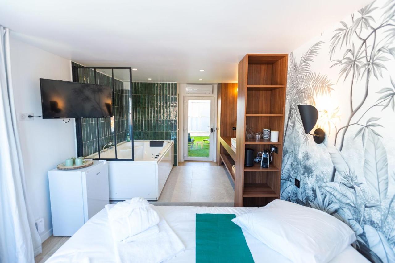 Love Room Du Mont D'Or - Baignoire Spa - Minibar Offert 马赛 外观 照片